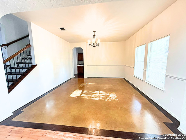 Listing photo id 3 for 600 Bella Vista Circle