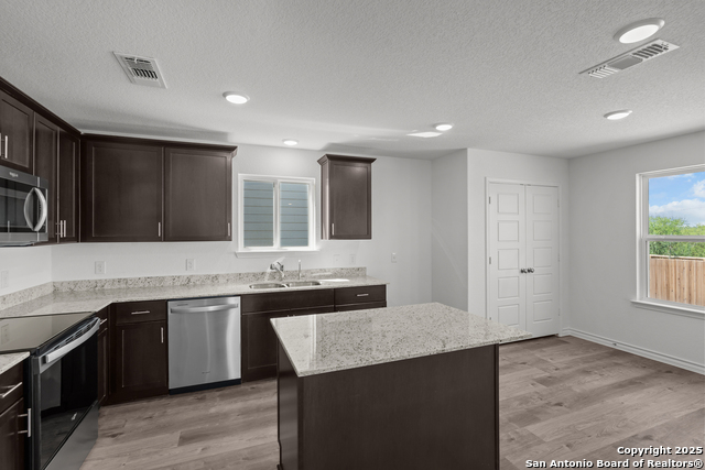 Image 10 of 32 For 4029 Lily Glade Ln