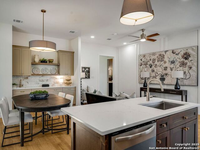 Image 17 of 48 For 1947 French Pl W