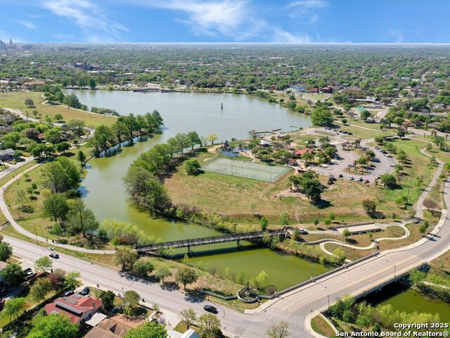 Image 41 of 48 For 1947 French Pl W