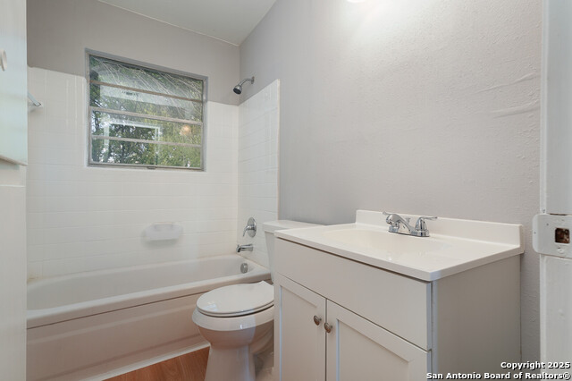 Image 12 of 16 For 435 Bedford W