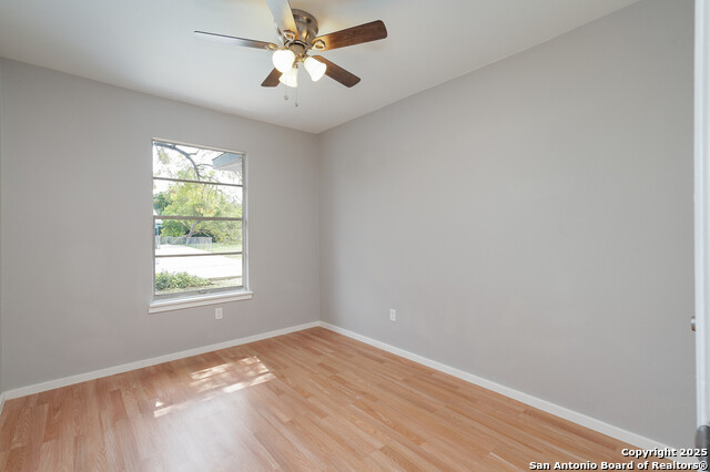 Image 13 of 16 For 435 Bedford W