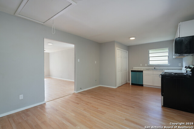 Image 7 of 16 For 435 Bedford W