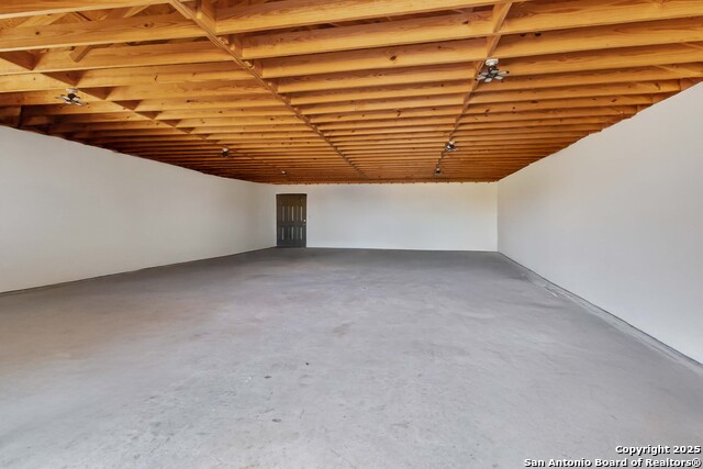 Listing photo id 35 for 3137 County Road 5710