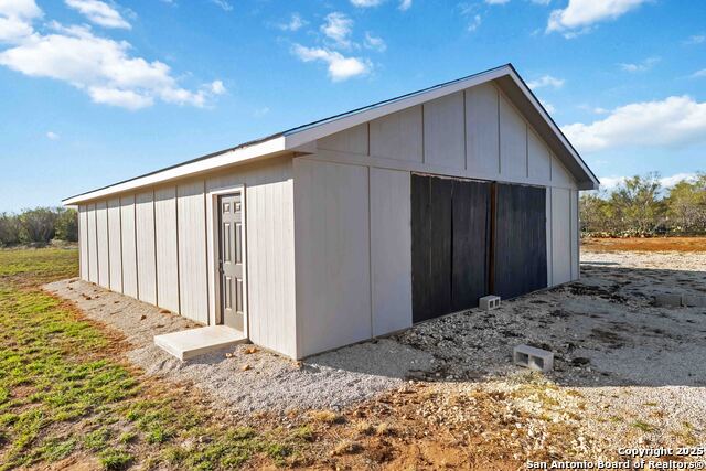 Listing photo id 42 for 3137 County Road 5710