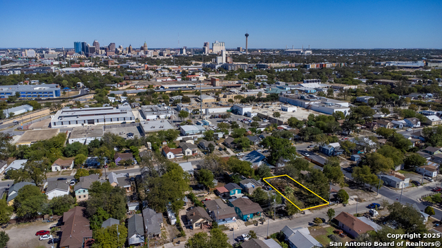 Image 10 of 11 For 207 Forrest