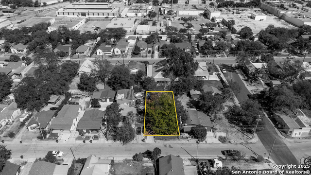 Image 7 of 11 For 207 Forrest