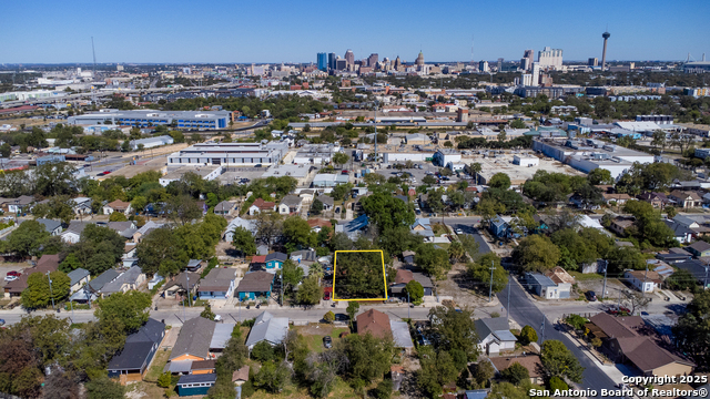 Image 8 of 11 For 207 Forrest