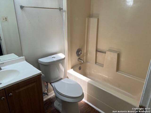 Image 9 of 9 For 202 Ash Dr 103