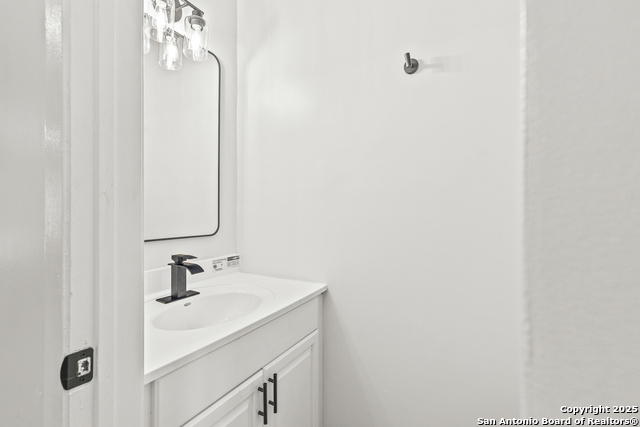 Image 15 of 30 For 9643 Chelmsford