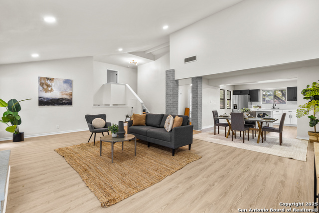 Image 5 of 30 For 9643 Chelmsford