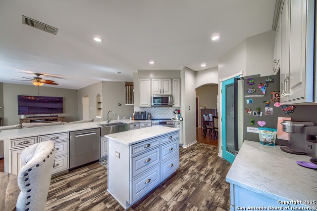 Image 3 of 25 For 9622 Wolf Pt