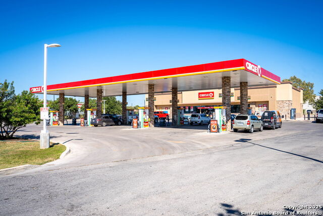 Image 14 of 21 For 14985 Judson