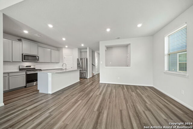 Listing photo id 10 for 11636 Folsom Pass