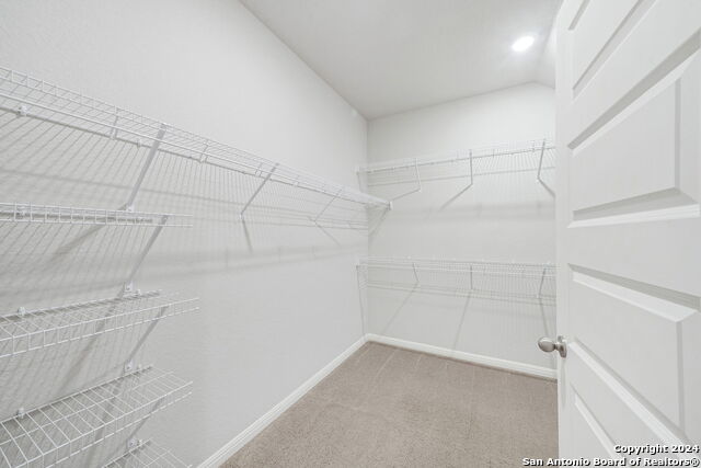 Listing photo id 18 for 11636 Folsom Pass