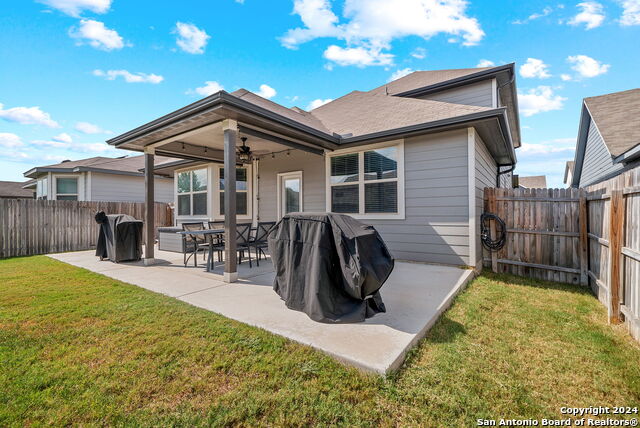 Listing photo id 30 for 11636 Folsom Pass