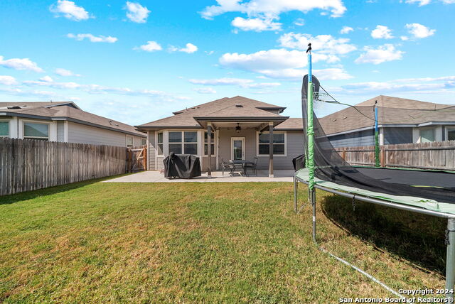 Listing photo id 32 for 11636 Folsom Pass