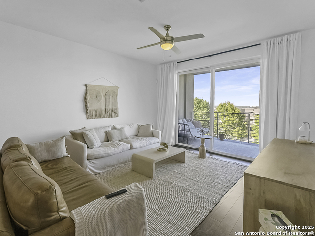 Listing photo id 9 for 2800 Treble  832