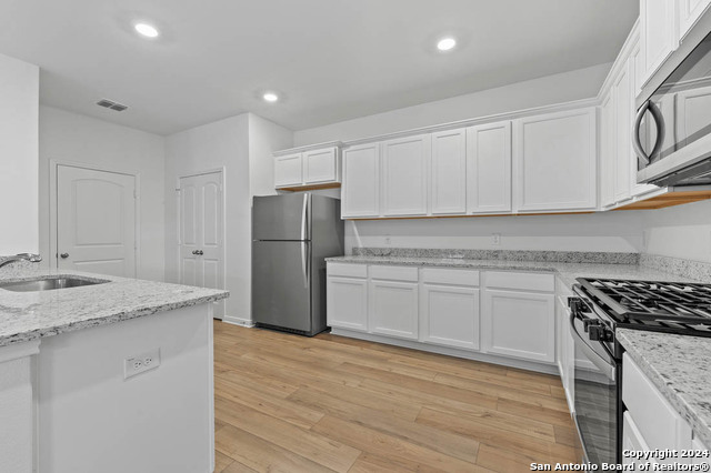 Image 10 of 33 For 11736 Luckey Villa