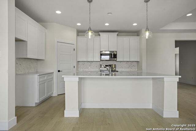 Image 15 of 30 For 1901 N Chateau Lane