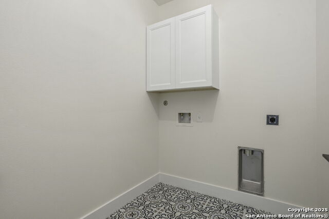 Image 27 of 30 For 1901 N Chateau Lane