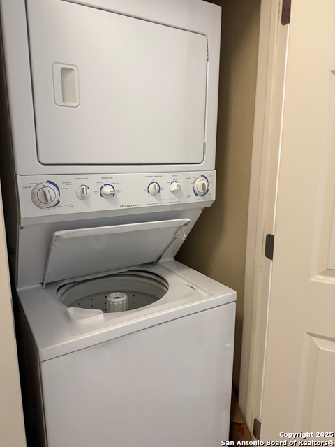 Image 11 of 31 For 540 River Run  301