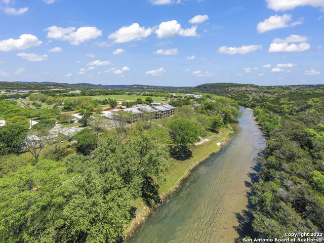 Image 28 of 31 For 540 River Run  301