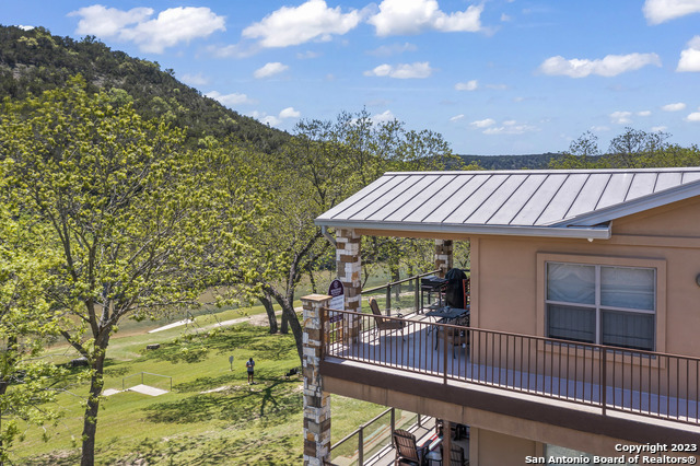 Image 3 of 31 For 540 River Run  301