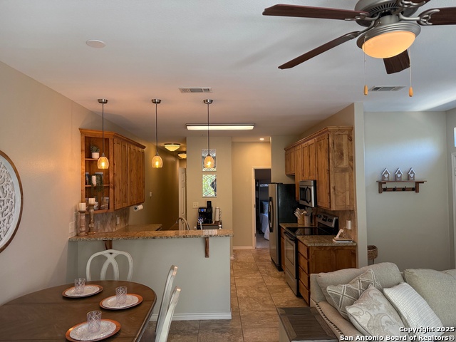 Image 7 of 31 For 540 River Run  301