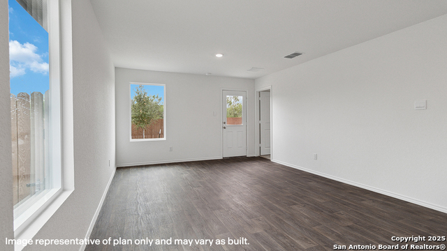 Image 10 of 31 For 9919 De Allende Path