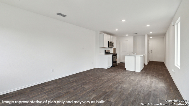 Image 13 of 31 For 9919 De Allende Path