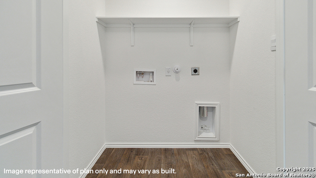 Image 24 of 31 For 9919 De Allende Path