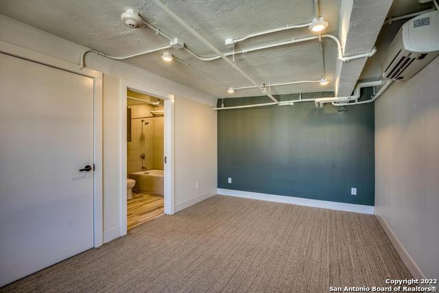 Image 26 of 34 For 219 Alamo St N 401