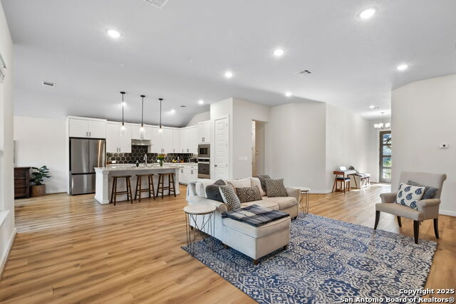 Image 13 of 33 For 143 Maravillas