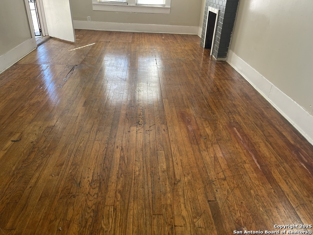 Image 8 of 11 For 1101-1103 Bailey Ave.