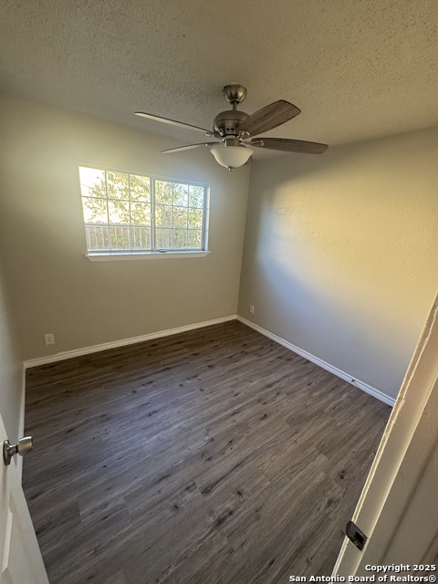 Image 11 of 33 For 5322 Stoneshire