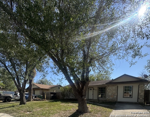 Image 2 of 33 For 5322 Stoneshire