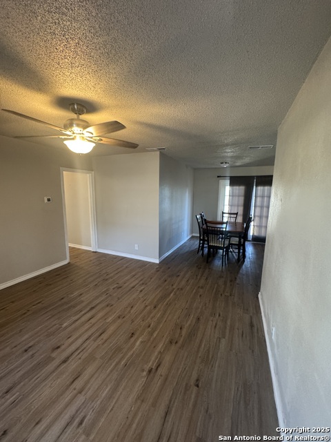 Image 21 of 33 For 5322 Stoneshire