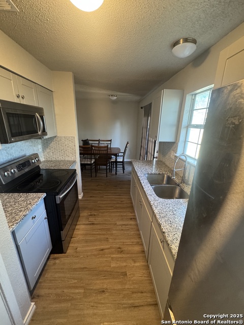 Image 5 of 33 For 5322 Stoneshire