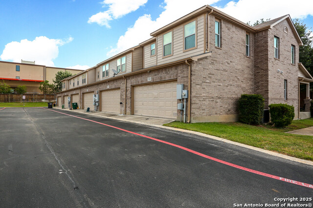 Image 16 of 16 For 2545 Grayson