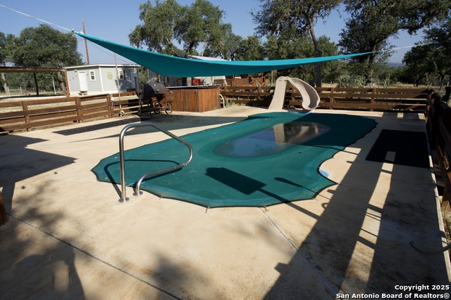 Image 24 of 51 For 2215 County Road 389