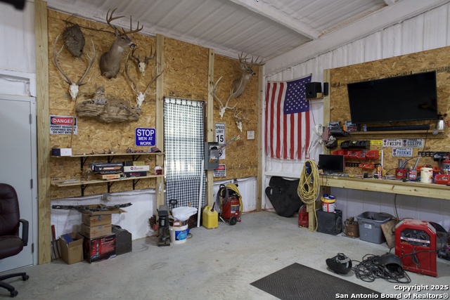 Image 29 of 51 For 2215 County Road 389