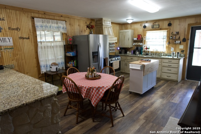 Image 6 of 51 For 2215 County Road 389