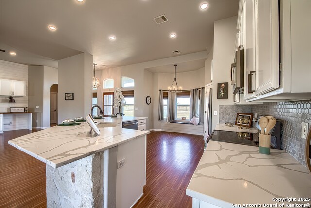 Image 18 of 71 For 240 Glory Lane