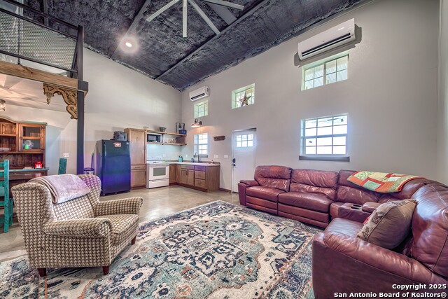 Image 46 of 71 For 240 Glory Lane