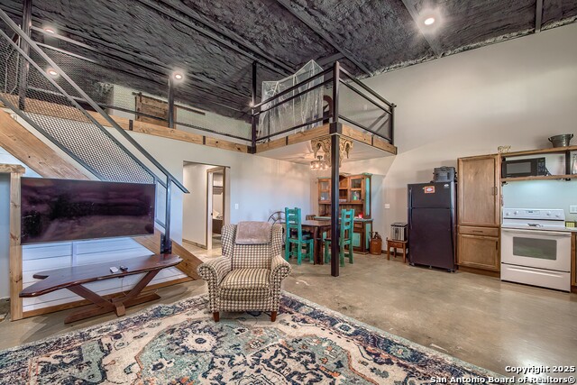 Image 47 of 71 For 240 Glory Lane