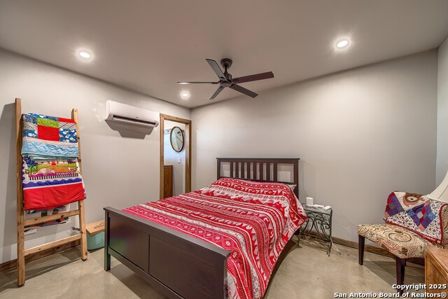 Image 49 of 71 For 240 Glory Lane