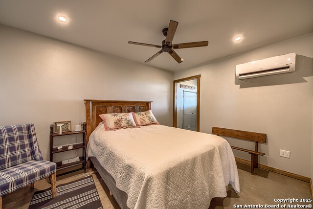 Image 55 of 71 For 240 Glory Lane