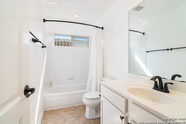 Image 20 of 25 For 17819 Camino Grande