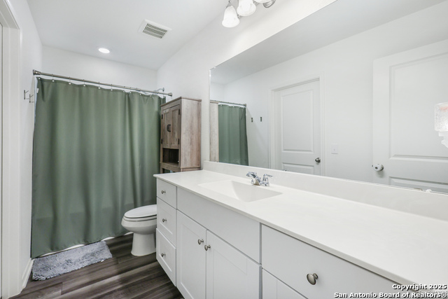 Image 15 of 21 For 5314 Hickory Pl